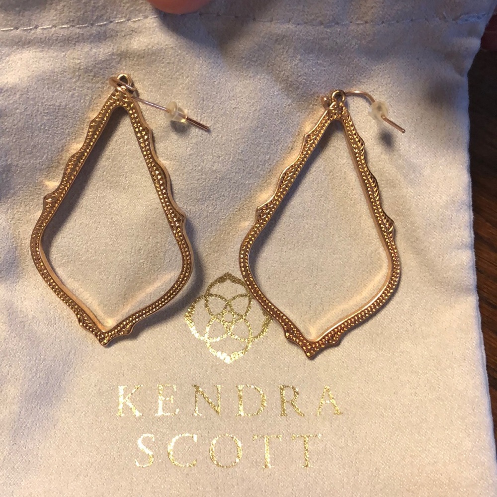 Kendra Scott Sophia earrings